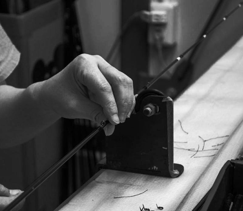 ガイドをスレッドで巻き留める工程