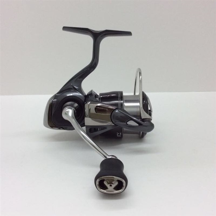 中古品】【ランク：S】ダイワ 24ルビアス LT2500S-XH【返品不可