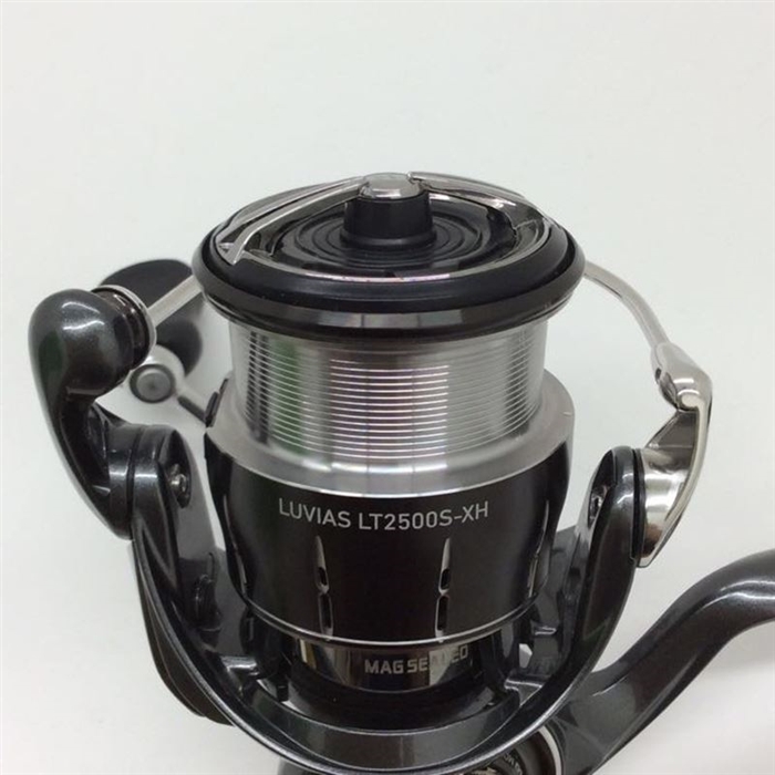 中古品】【ランク：S】ダイワ 24ルビアス LT2500S-XH【返品不可